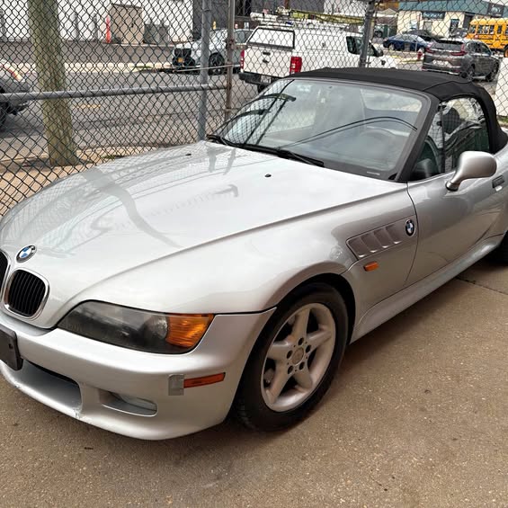 1997 BMW Z3 - 2.8 Roadster 2D