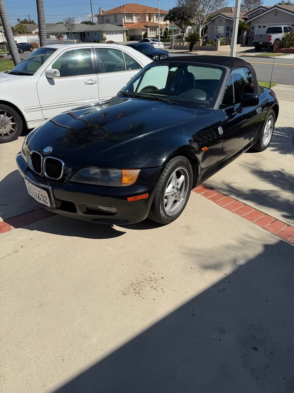 1997 BMW Z3 - 4-Cyl Roadster 2D