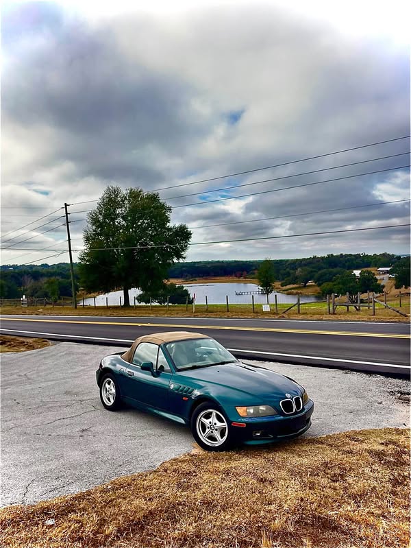1998 BMW Z3 - 4-Cyl Roadster 2D