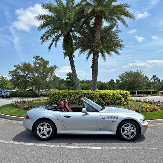 1996 BMW Z3 - 2.3 Roadster 2D