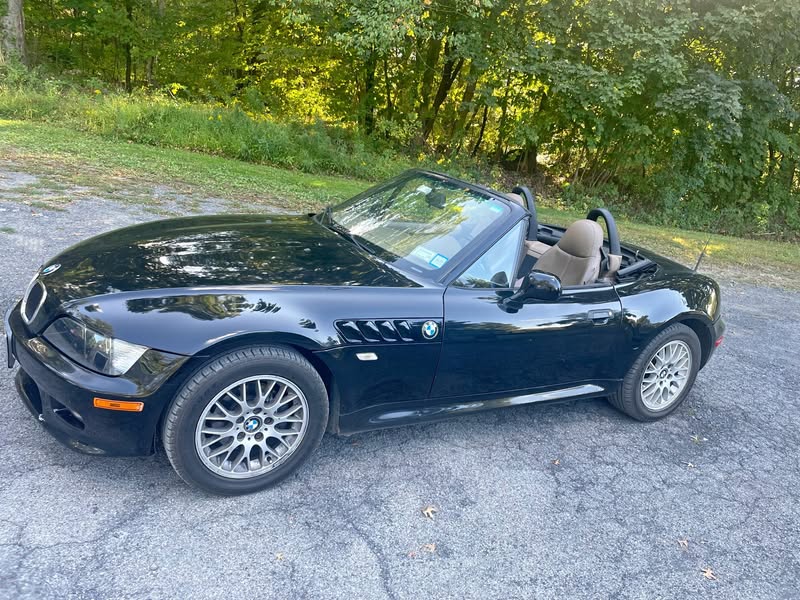 2002 BMW Z3 2.5i Roadster 2D