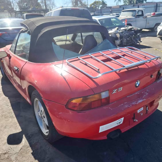 1997 BMW Z3 - 4-Cyl Roadster 2D