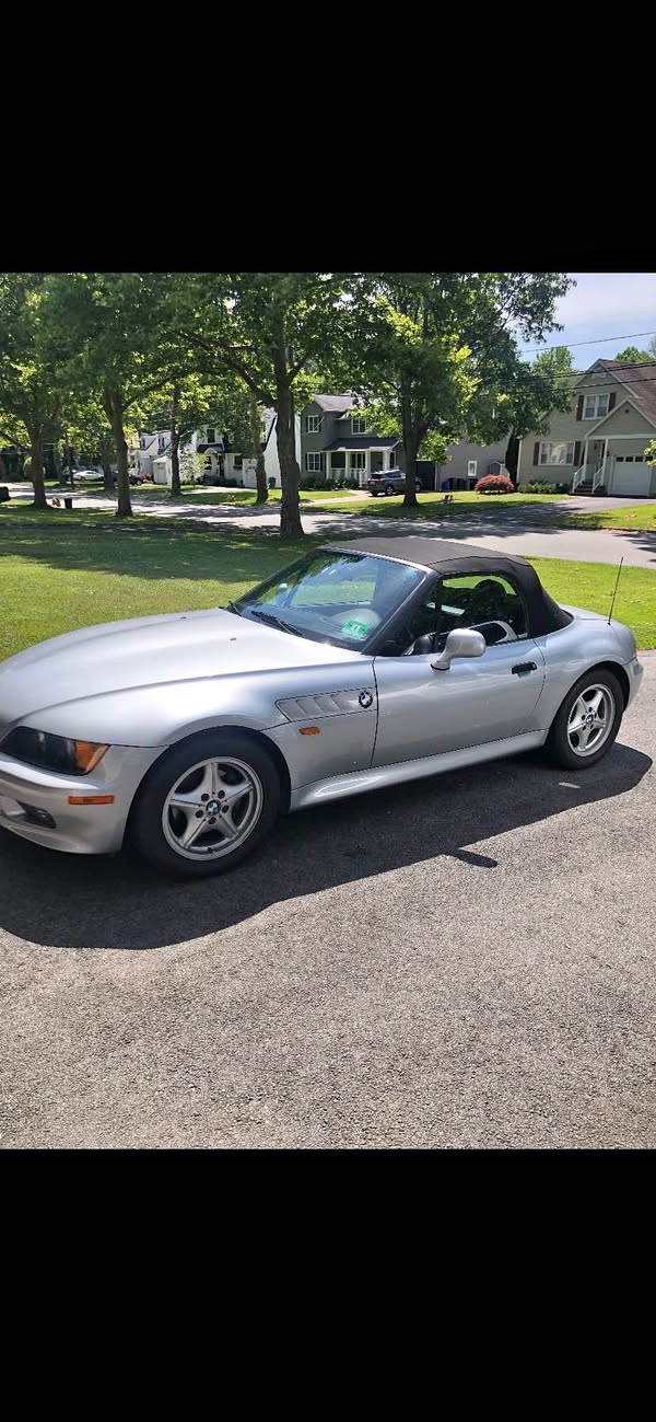 1996 BMW Z3 4-Cyl Roadster 2D