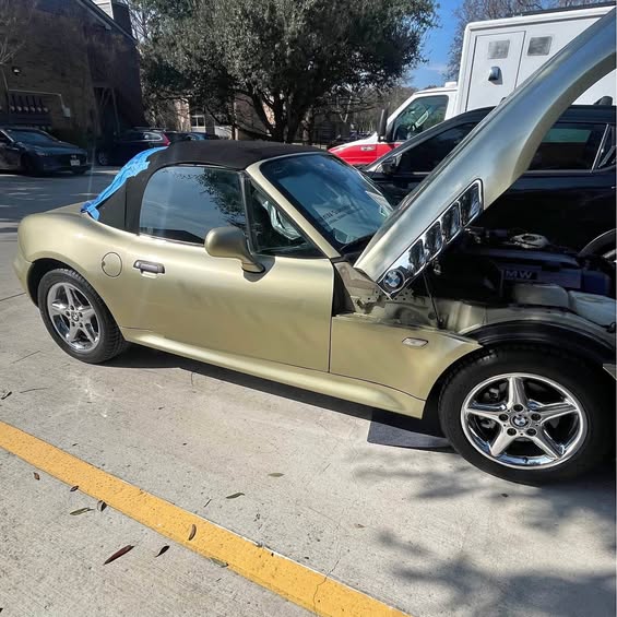 2000 BMW Z3 - 2.3 Roadster 2D