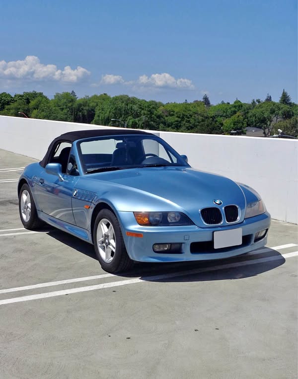 1996 BMW Z3 - 4-Cyl Roadster 2D