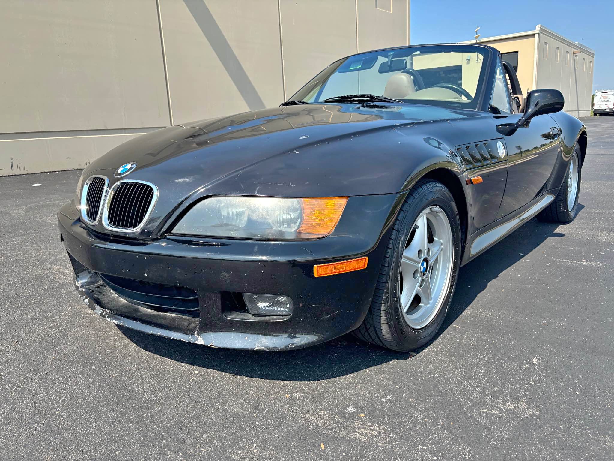 1999 BMW Z3 - 2.3 Roadster 2D