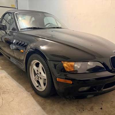 1998 BMW Z3 - 4-Cyl Roadster 2D
