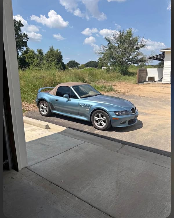 2002 BMW Z3 - 6-Cyl Roadster 2D