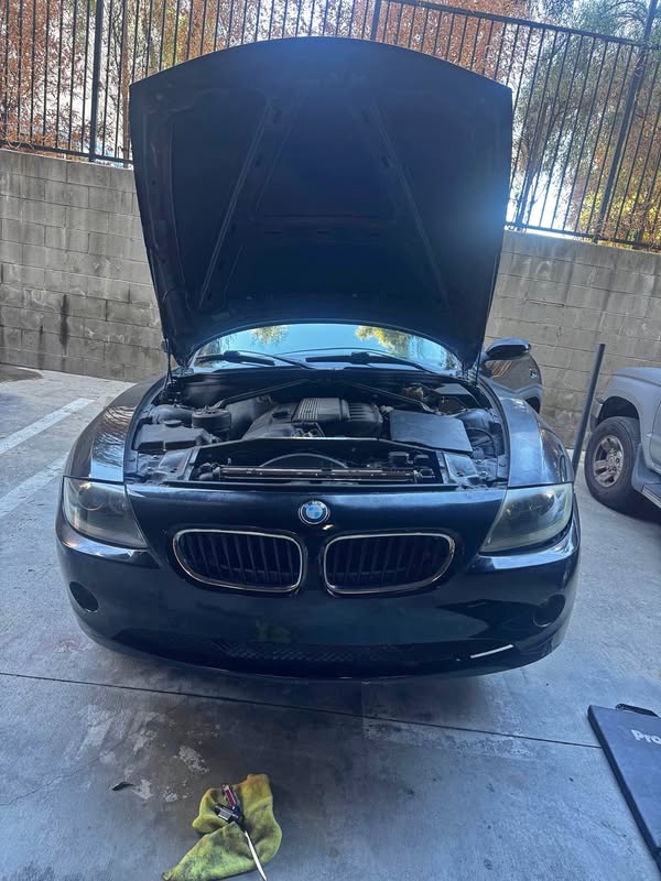 2004 BMW Z4 - 2.5i Roadster 2D