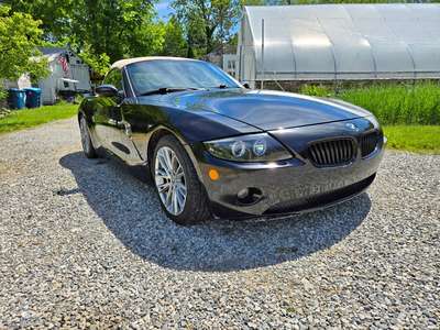 2005 BMW Z4 2.5i Roadster 2D