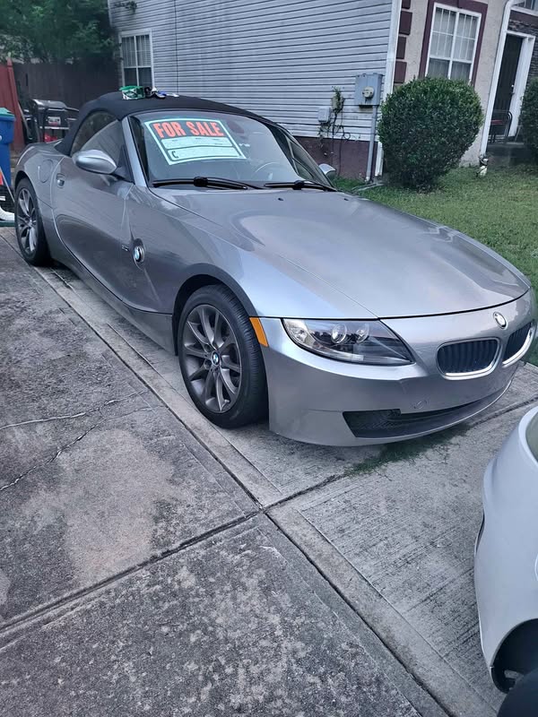 2006 BMW Z4 - 3.0i Roadster 2D