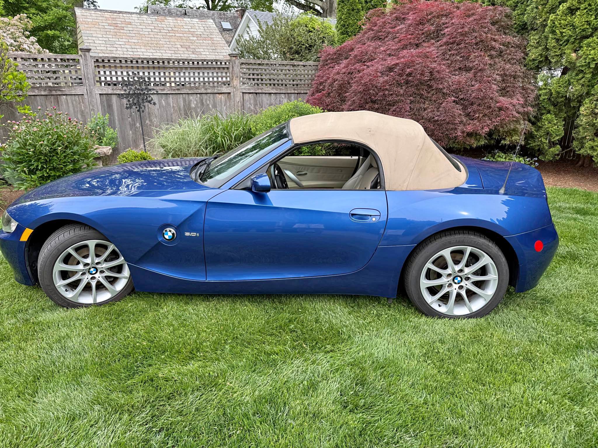 2006 BMW Z4 - 3.0i Roadster 2D