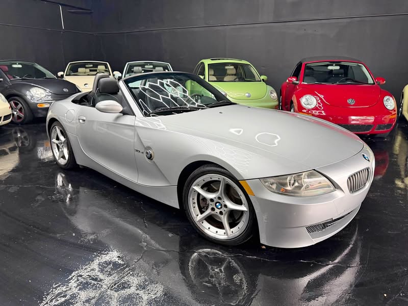 2006 BMW Z4 - 3.0i Roadster 2D