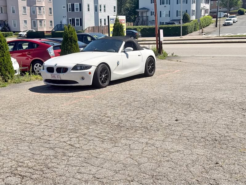 2005 BMW Z4 - 2.5i Roadster 2D