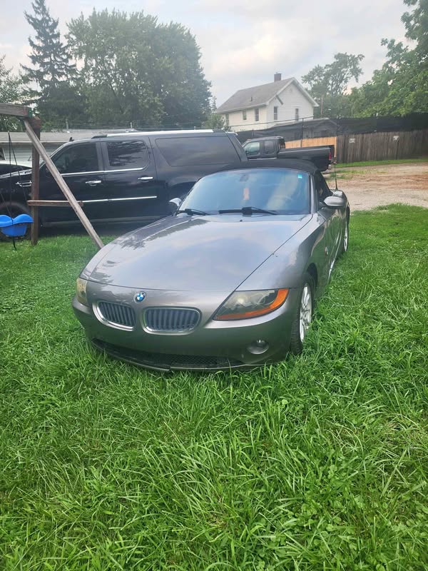 2004 BMW Z4 - 2.5i Roadster 2D