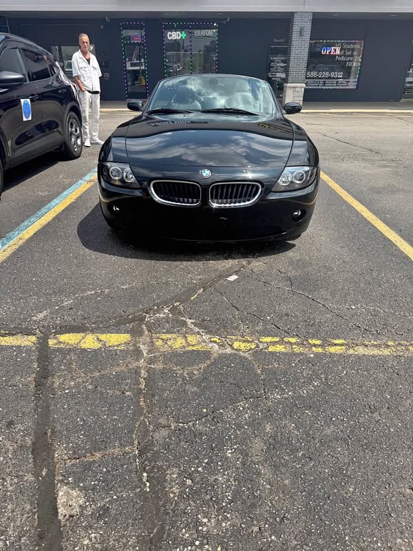2004 BMW Z4 - 3.0i Roadster 2D