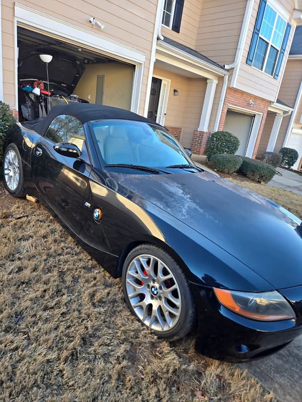 2004 BMW Z4 - 2.5i Roadster 2D