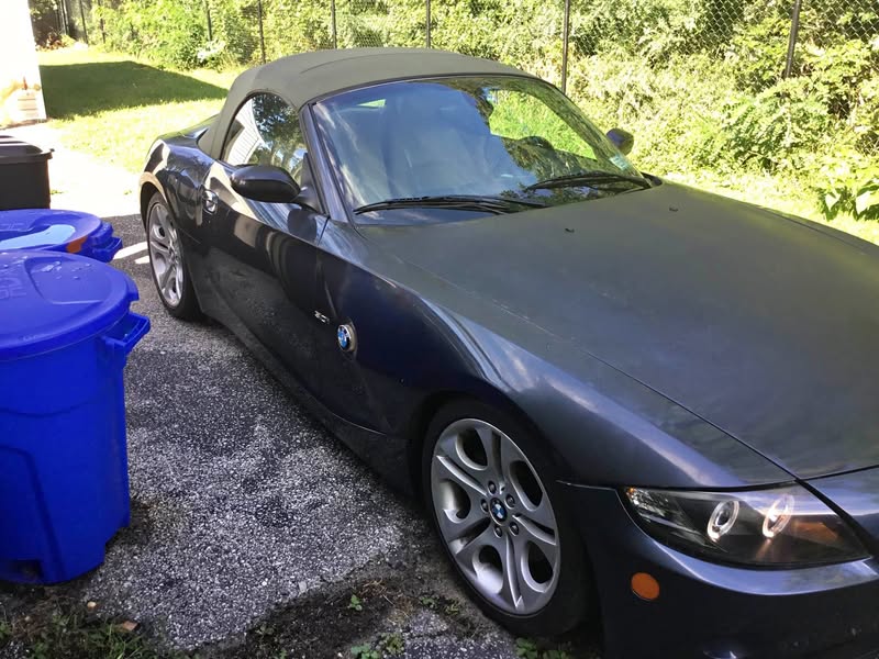 2005 BMW Z4 - 3.0i Roadster 2D