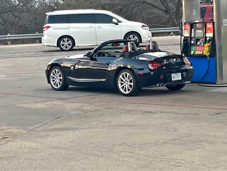 2006 BMW Z4 - 3.0i Roadster 2D