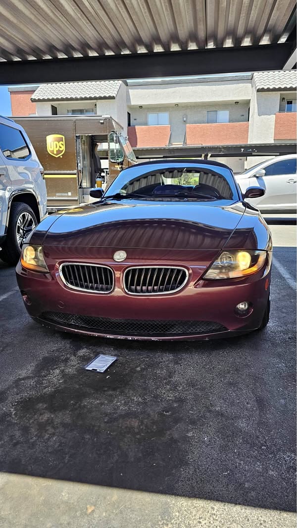 2005 BMW Z4 - 2.5i Roadster 2D