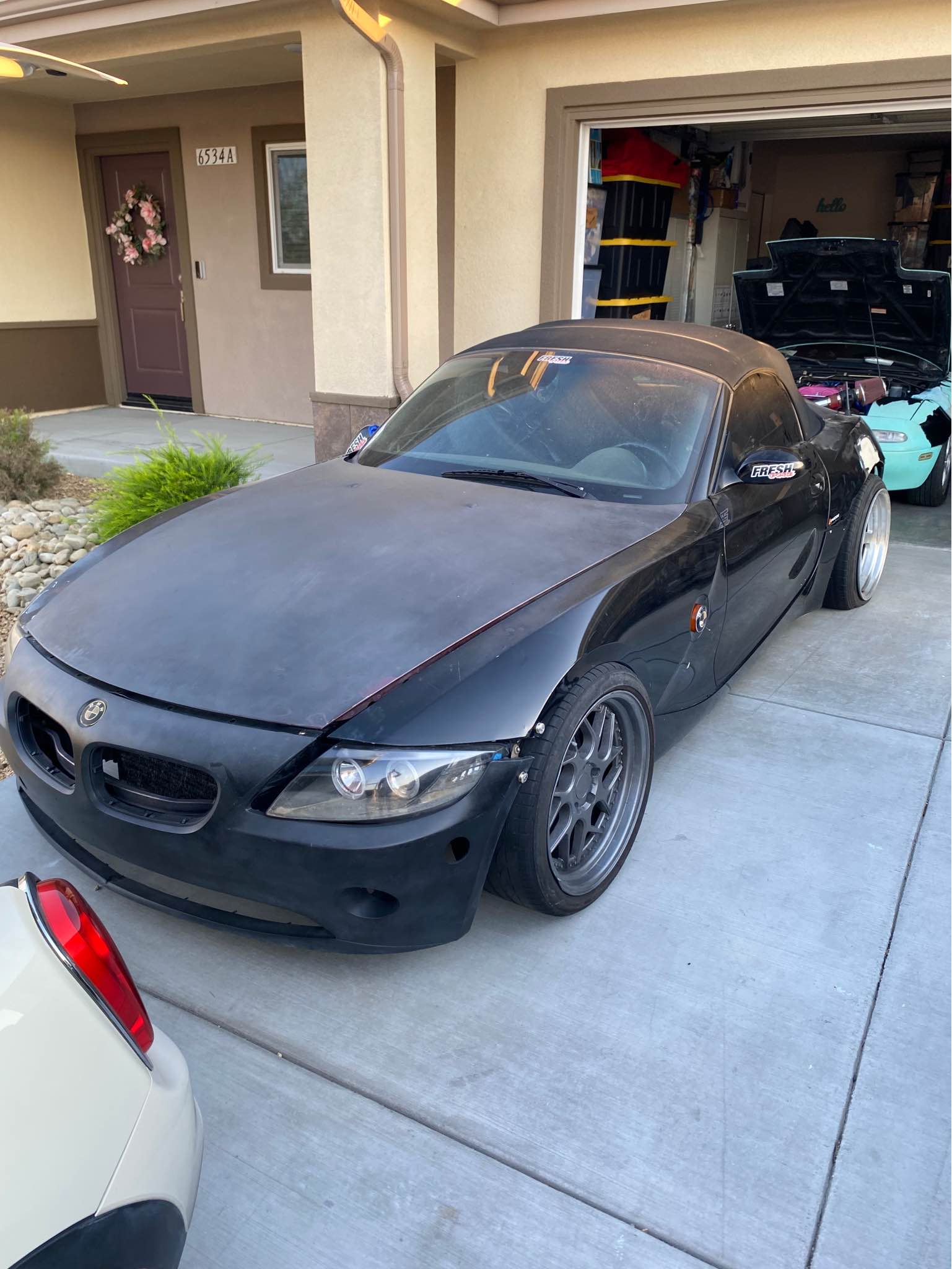 2003 BMW Z4 - 2.5i Roadster 2D