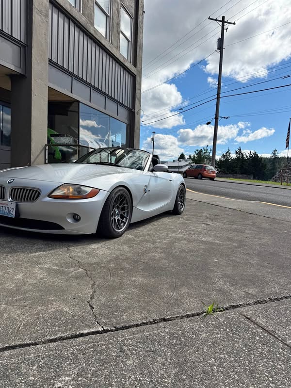 2003 BMW Z4 - 3.0i Roadster 2D