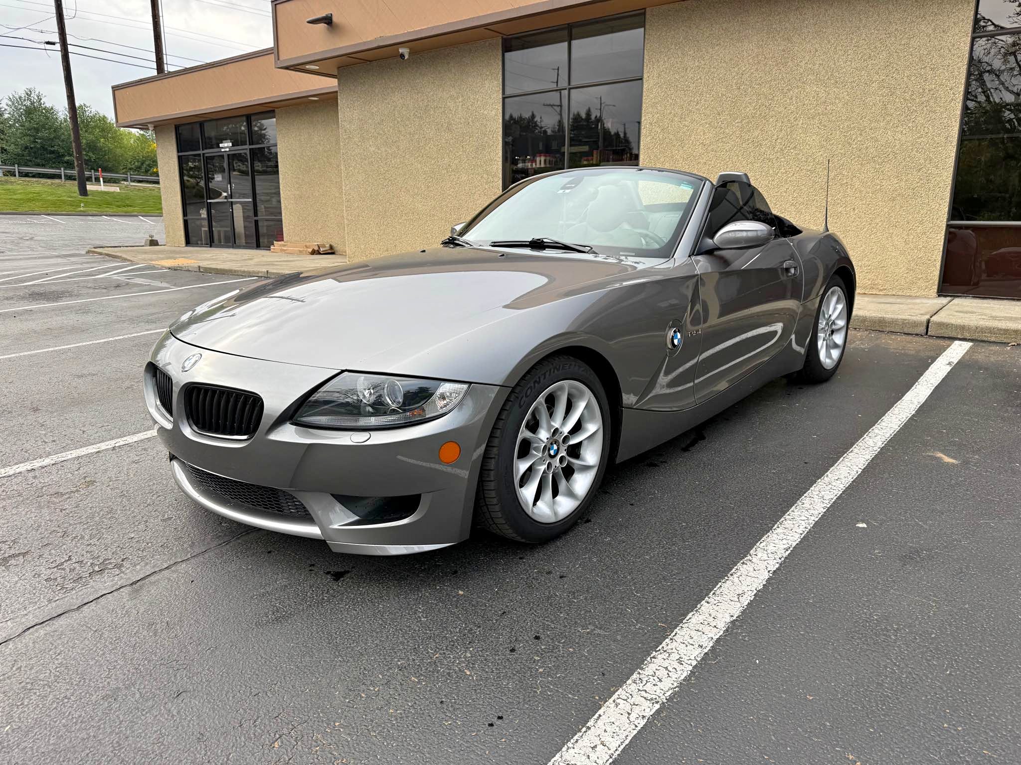 2005 BMW Z4 - 2.5i Roadster 2D