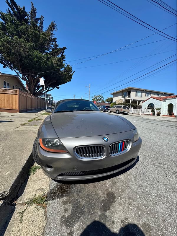 2004 BMW Z4 - 2.5i Roadster 2D