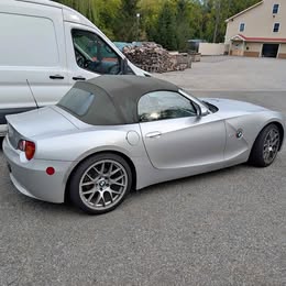 2004 BMW Z4 - 2.5i Roadster 2D