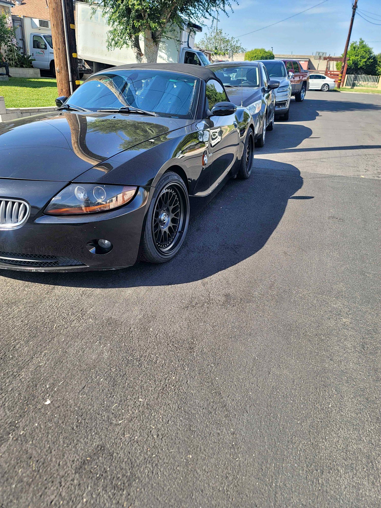2004 BMW Z4 - 2.5i Roadster 2D
