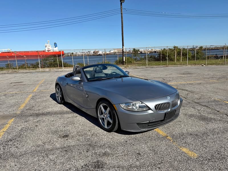 2006 BMW Z4 - 3.0si Roadster 2D