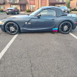 2004 BMW z4 3.0i sport (convertible)(6spd manual)($5500 firm)