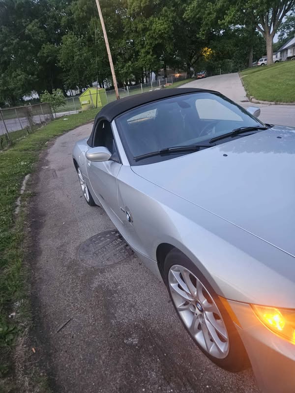 2008 BMW Z4 - 3.0i Roadster 2D