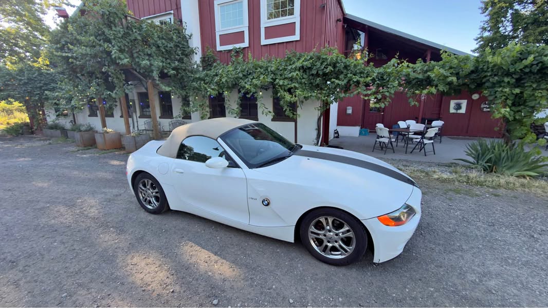 2003 BMW Z4 - 2.5i Roadster 2D