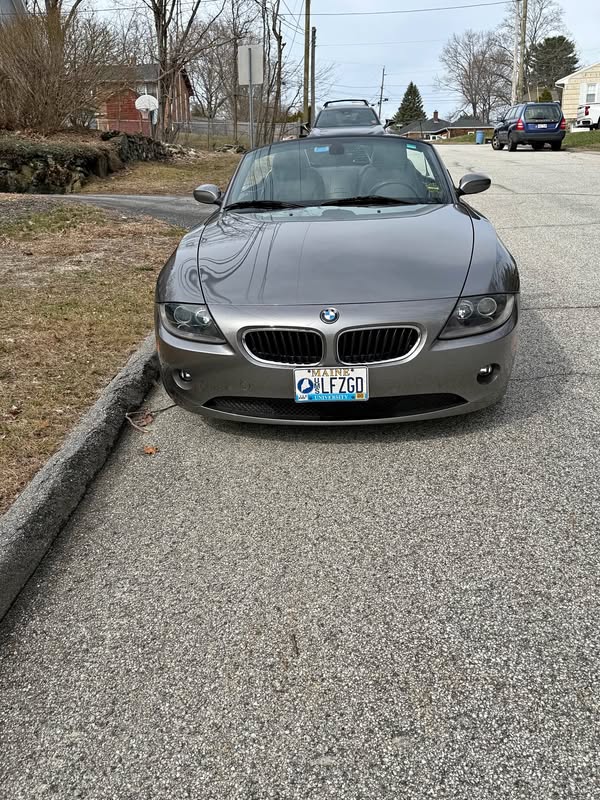 2005 BMW Z4 - 2.5i Roadster 2D
