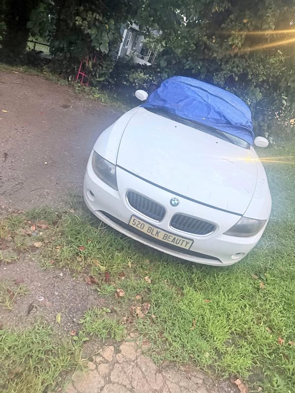 2005 BMW Z4 - 2.5i Roadster 2D