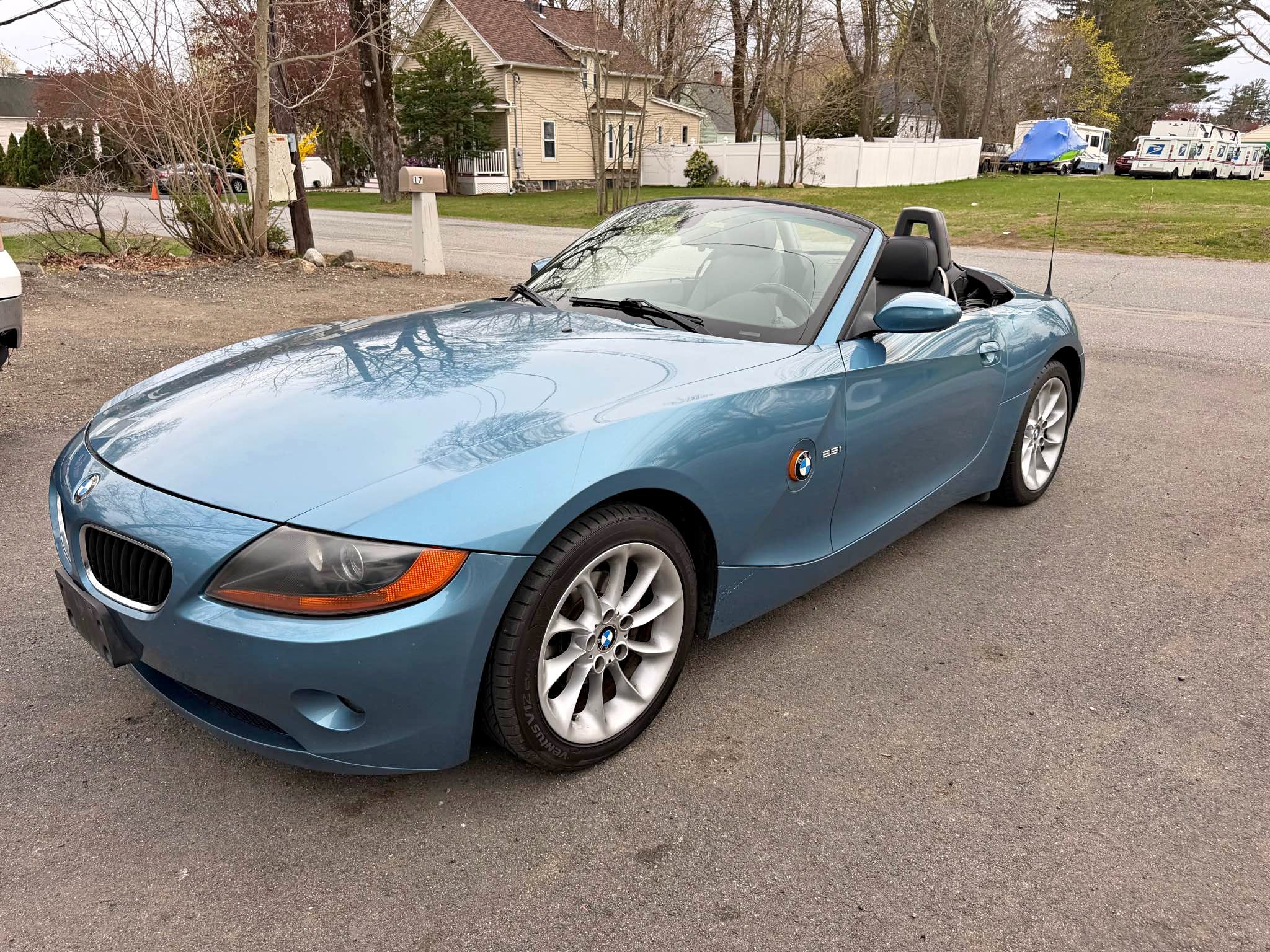 2004 BMW Z4 - 2.5i Roadster 2D