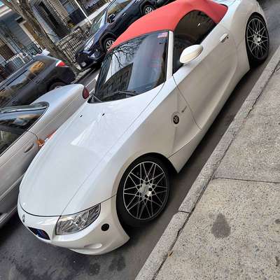 2005 BMW Z4 - 3.0i Roadster 2D