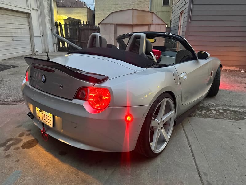 2004 BMW Z4 - 2.5i Roadster 2D