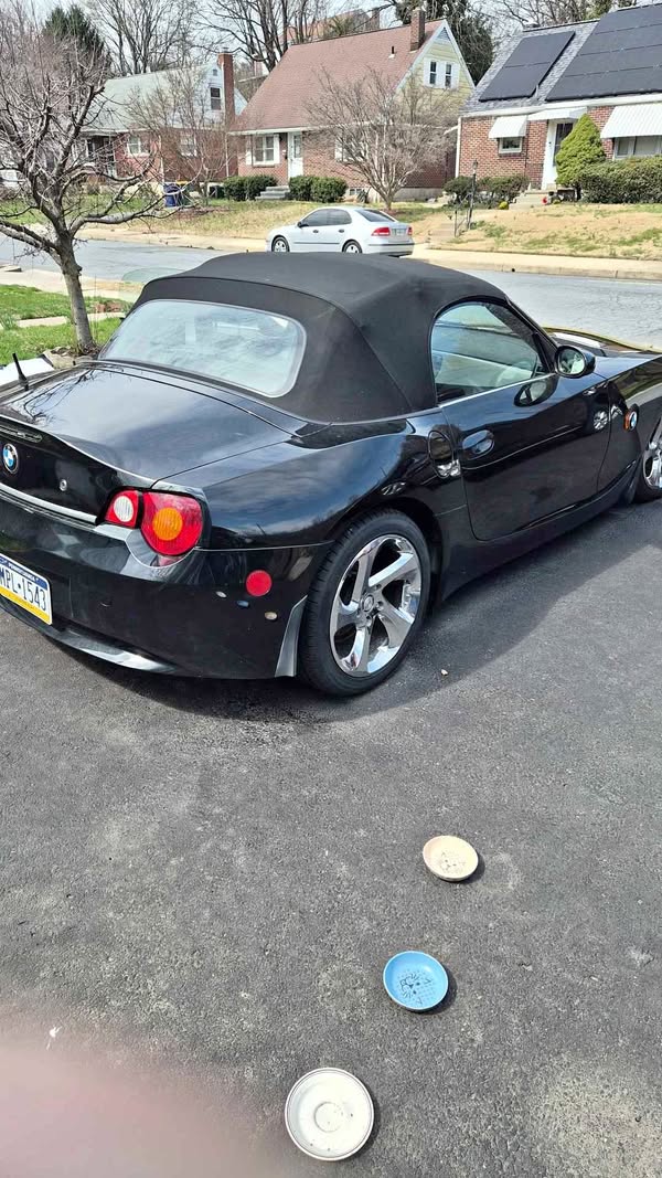 2003 BMW Z4 - 2.5i Roadster 2D
