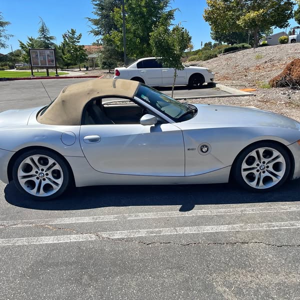 2004 BMW Z4 3.0i