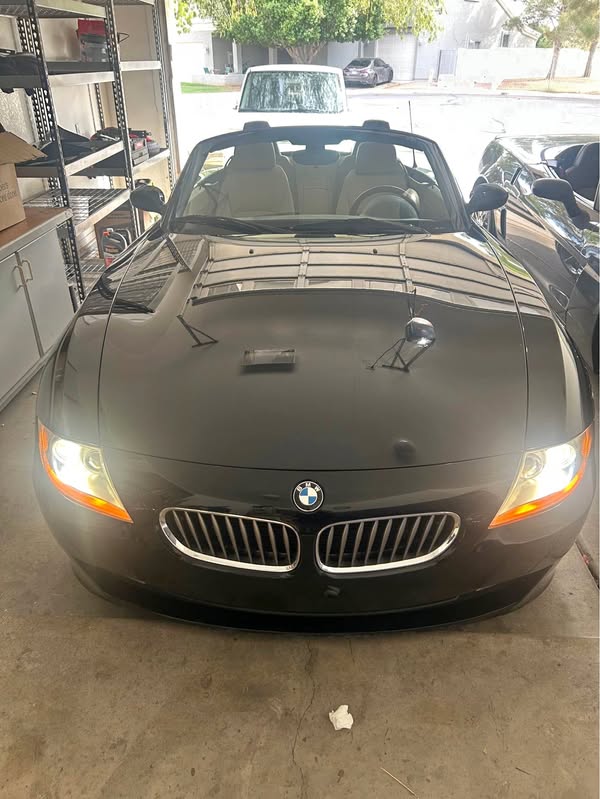 2006 BMW Z4 - 3.0i Roadster 2D