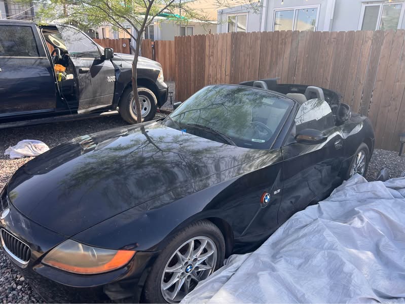 2004 BMW Z4 - 2.5i Roadster 2D
