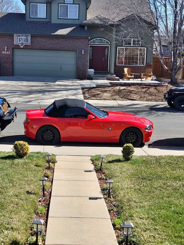 2004 BMW Z4 - 2.5i Roadster 2D