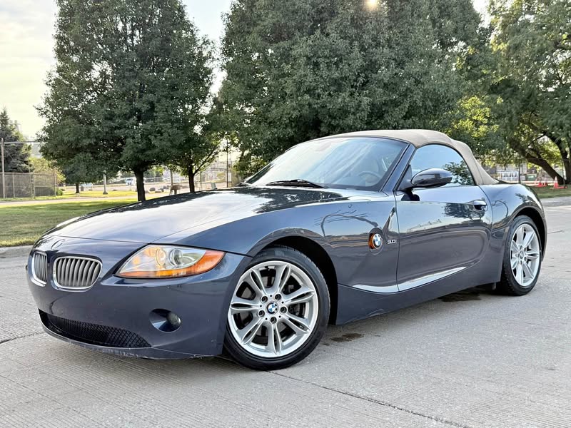 2004 BMW Z4 - 3.0i Roadster 2D