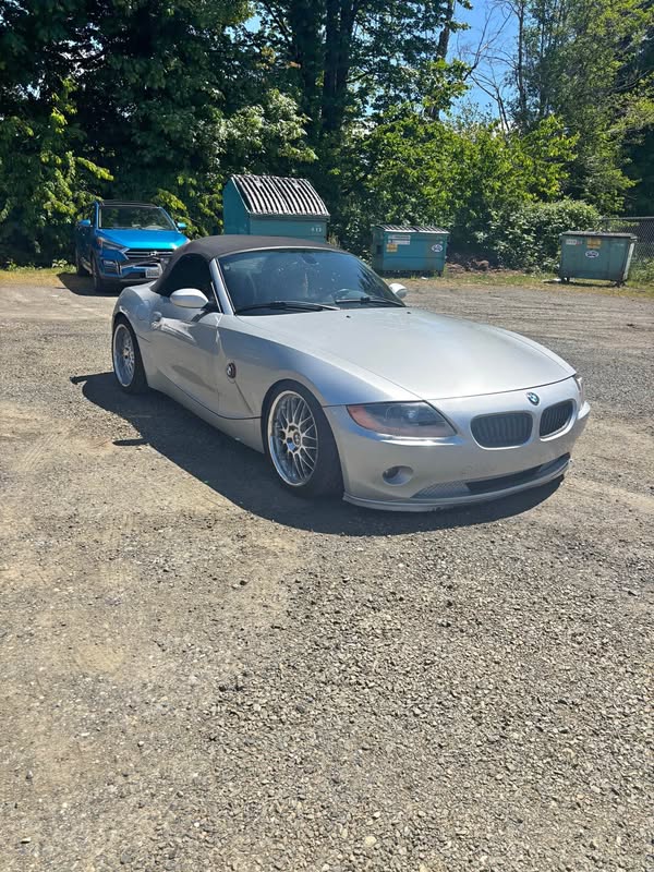 2004 BMW Z4 - 2.5i Roadster 2D