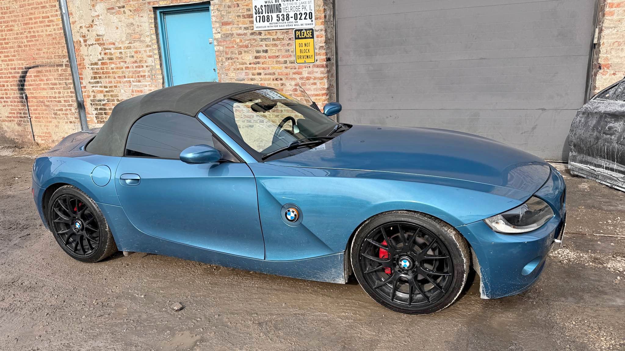2005 BMW Z4 - 2.5i Roadster 2D