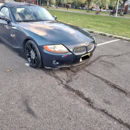 2004 BMW z4 3.0i sport (convertible)(6spd manual)($5500 firm)