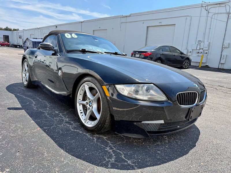 2006 BMW Z4 - 3.0i Roadster 2D