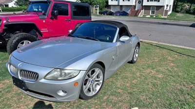 2005 BMW Z4 - 3.0i Roadster 2D